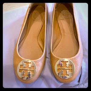 Tory Burch reva flats US 7 1/2    7.5.  Tan